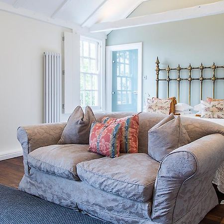 The Bell Inn Hotel Horndon-on-the-Hill Esterno foto
