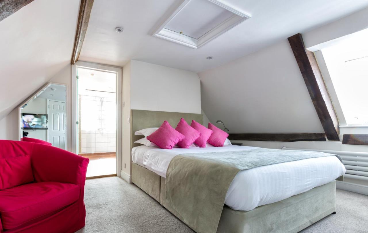 The Bell Inn Hotel Horndon-on-the-Hill Esterno foto