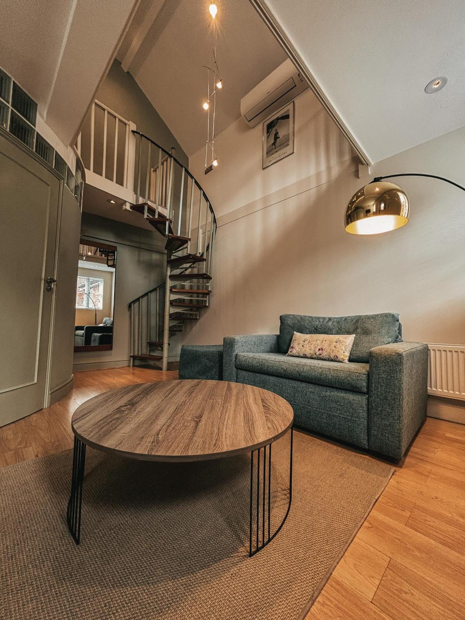 The Bell Inn Hotel Horndon-on-the-Hill Esterno foto