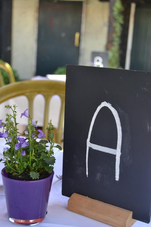 The Bell Inn Hotel Horndon-on-the-Hill Esterno foto