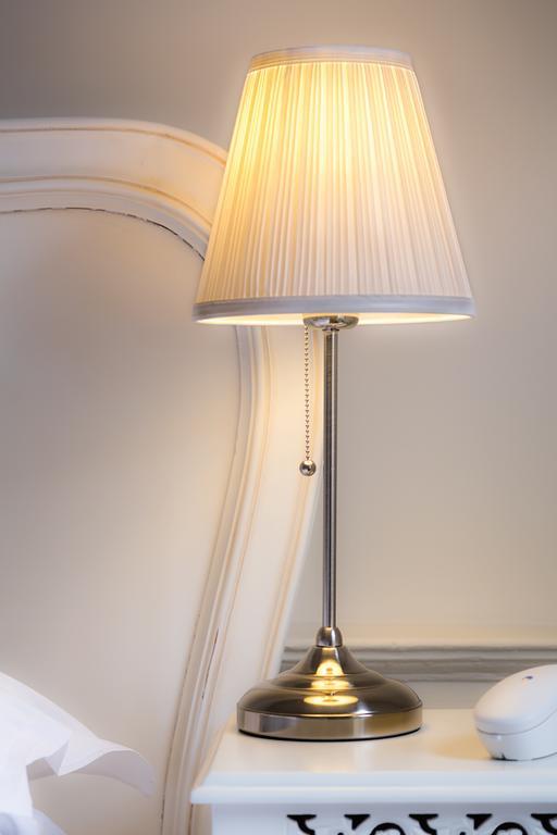 The Bell Inn Hotel Horndon-on-the-Hill Esterno foto